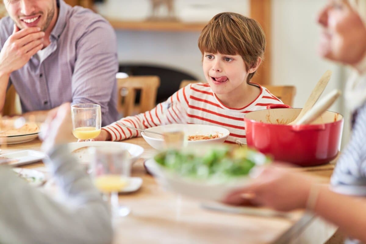 Kinder essen am besten in Gesellschaft